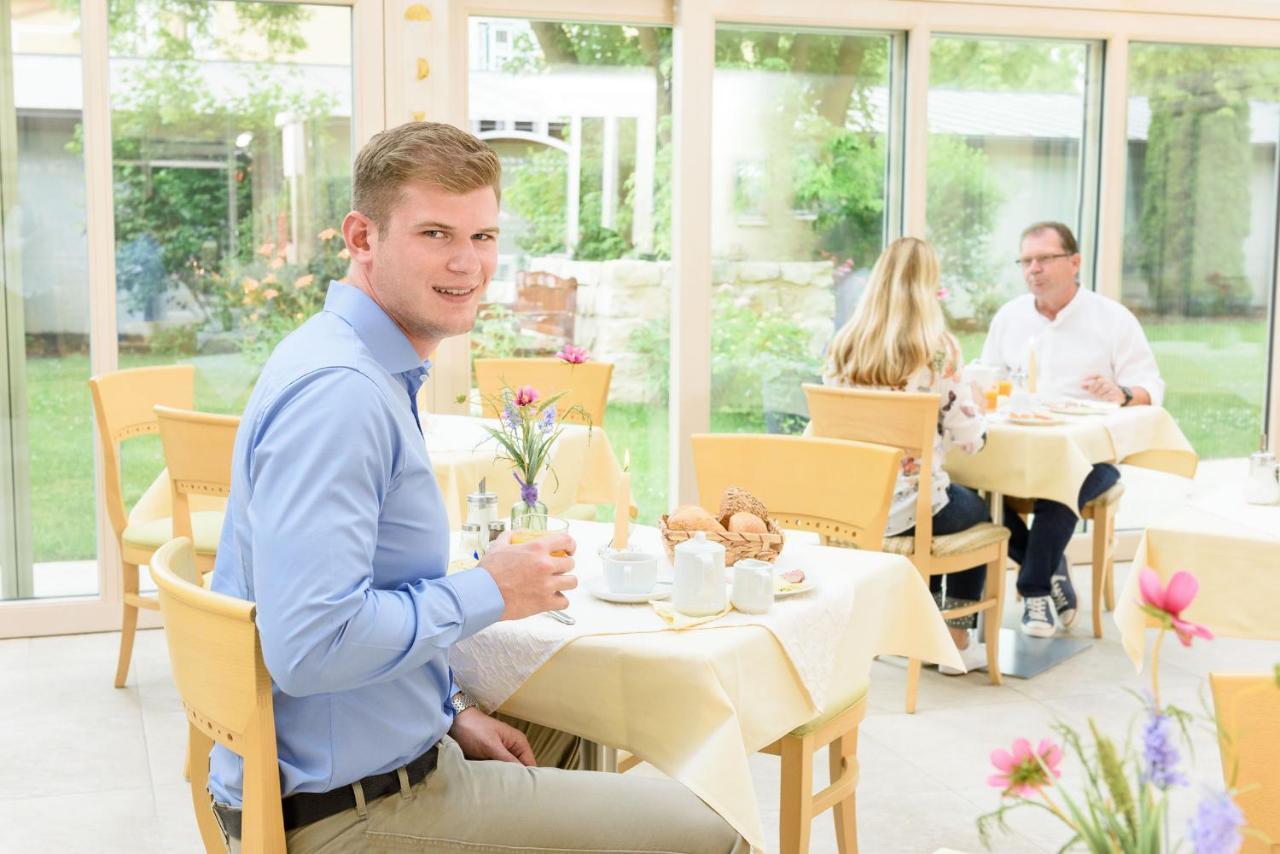 Appartment Hotel Victoria 바트푸징 외부 사진